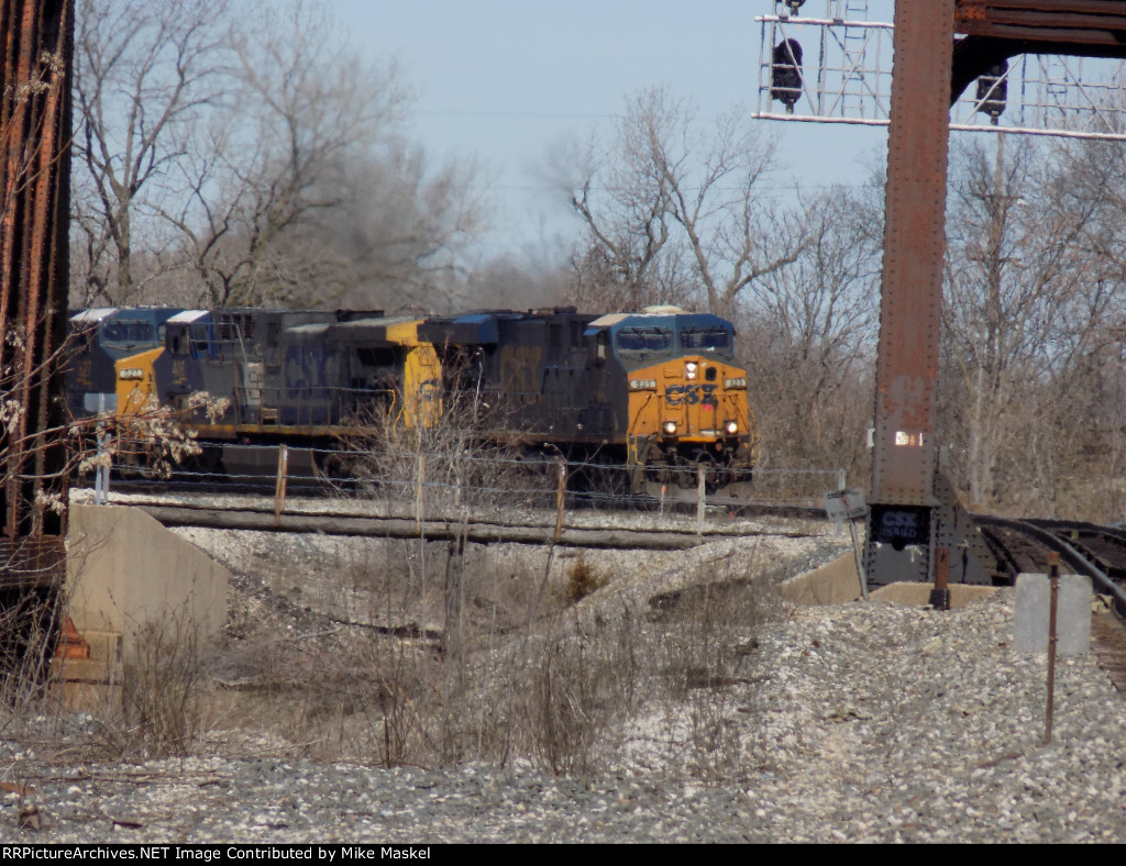 CSX 823